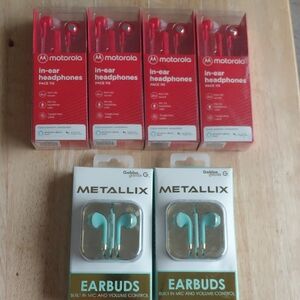 4 Pair Of Motorola Red and 2 Pair Teal Gabba Goods In-Ear Headphones
